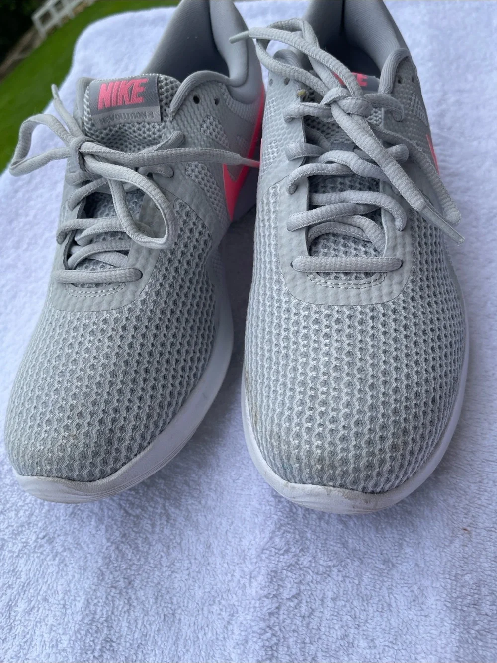 Nike Revolution 4 Running Shoes – Women’s Size 10 (EU 42)